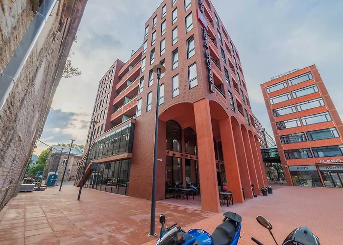 Modern Luxury Apartment In City Centre
